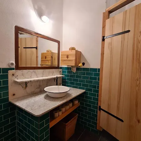 Der Flusshof, *